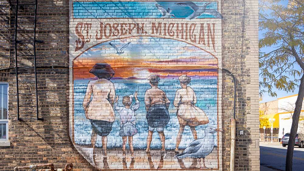 Shoreline alleyway mural in St Joseph.