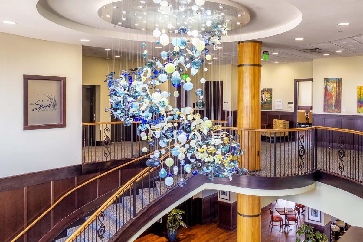 The lobby of the Inn at Harbor Shores.