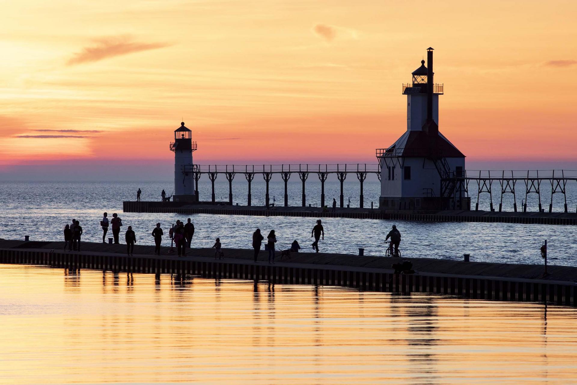 Summer sunset and lighthouse in Saint Joseph, MI.