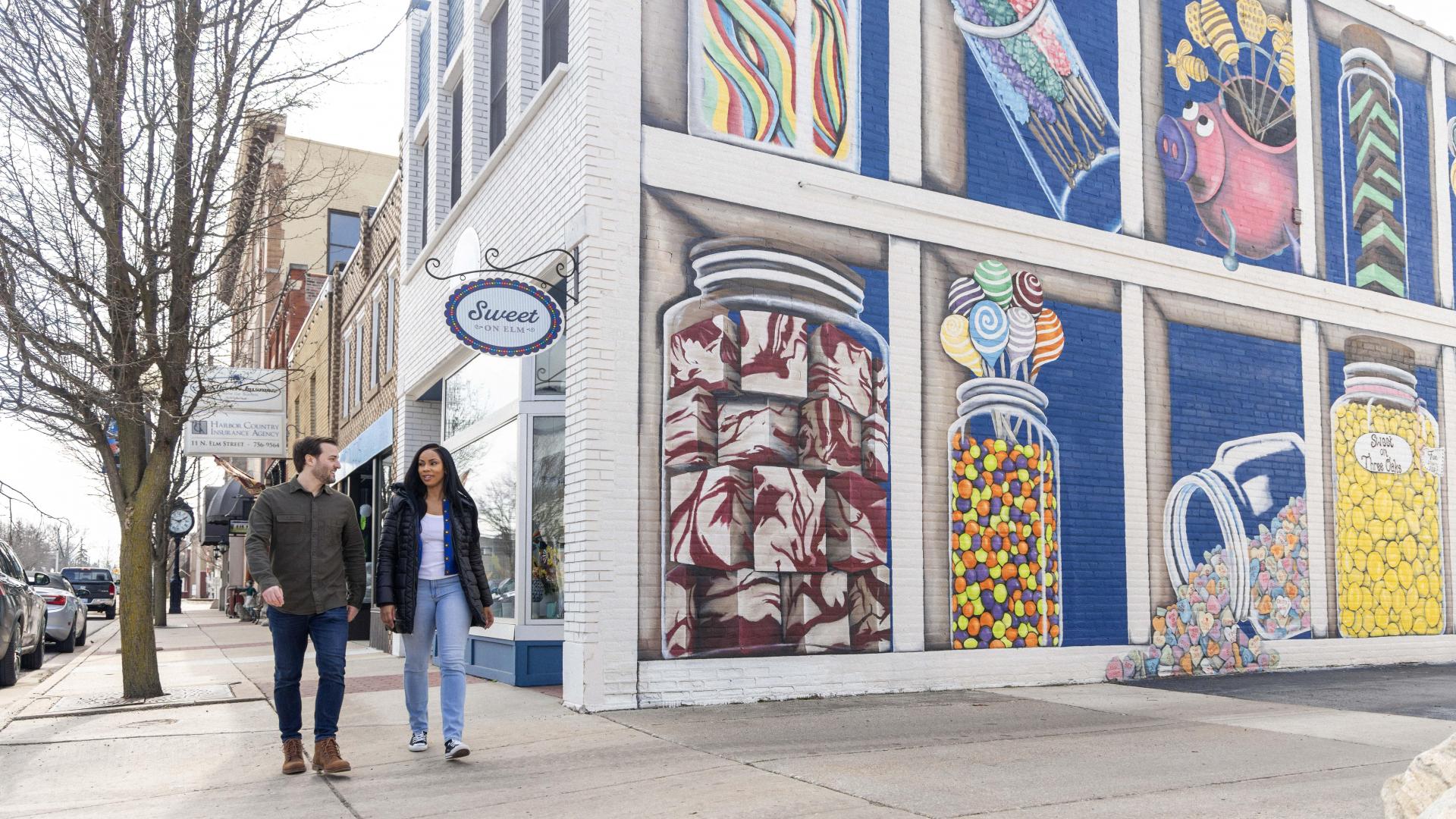 Sweet on Elm mural.