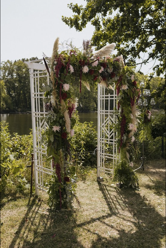 Exchange vows as the river drifts by