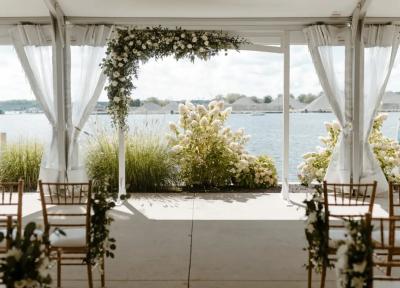 the Inn at Harbor Shores outdoor space ceremony