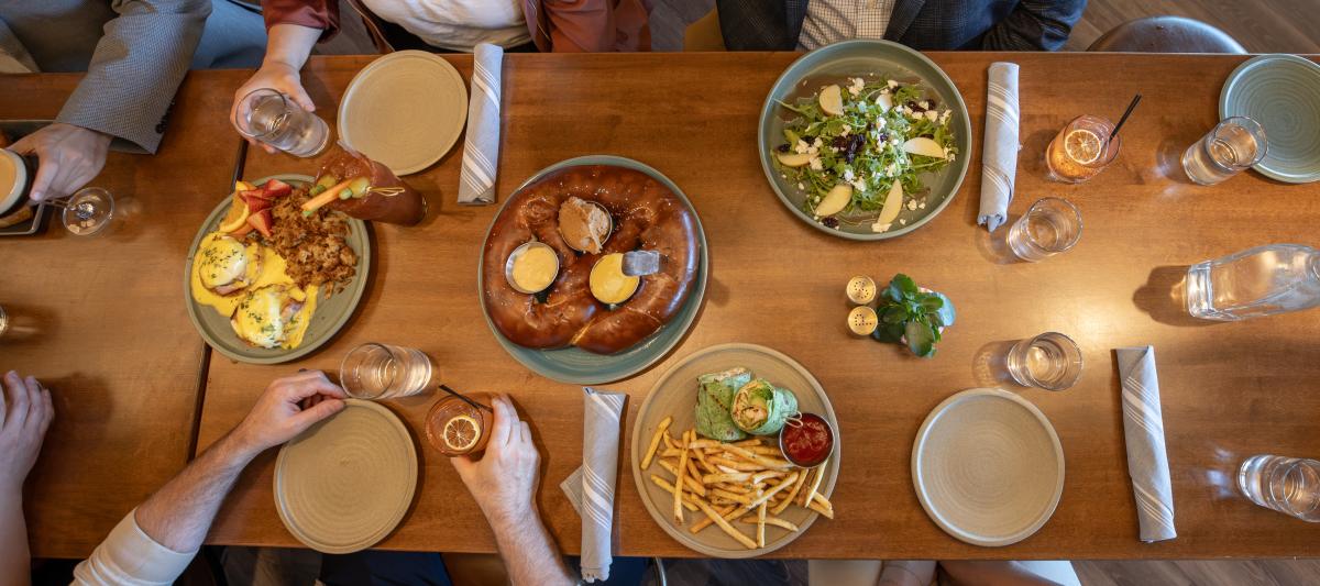 Planks Group Dining