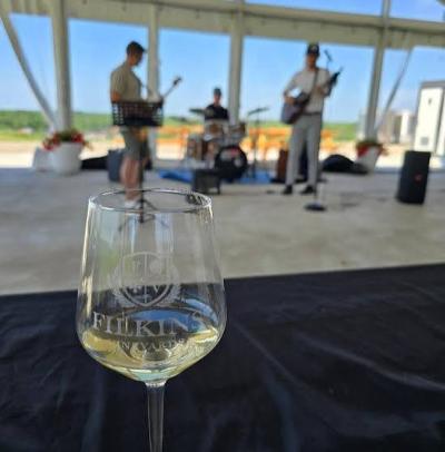 Filkins Vineyards Live Music 