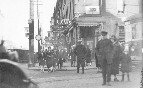 Main St and Pipestone Rd, Benton Harbor, Michigan, 1930
