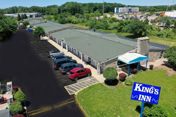 kings inn benton harbor