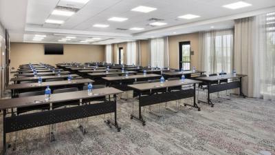 Harbor Meeting Room Courtyard