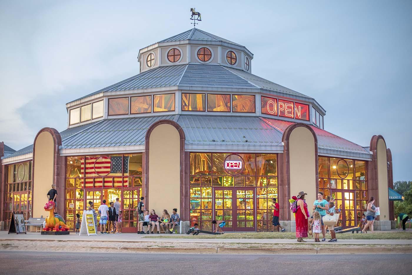 10 Tips for Visiting the Silver Beach Carousel | Southwestern Michigan ...