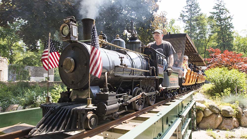 A train ride at Eden Springs.