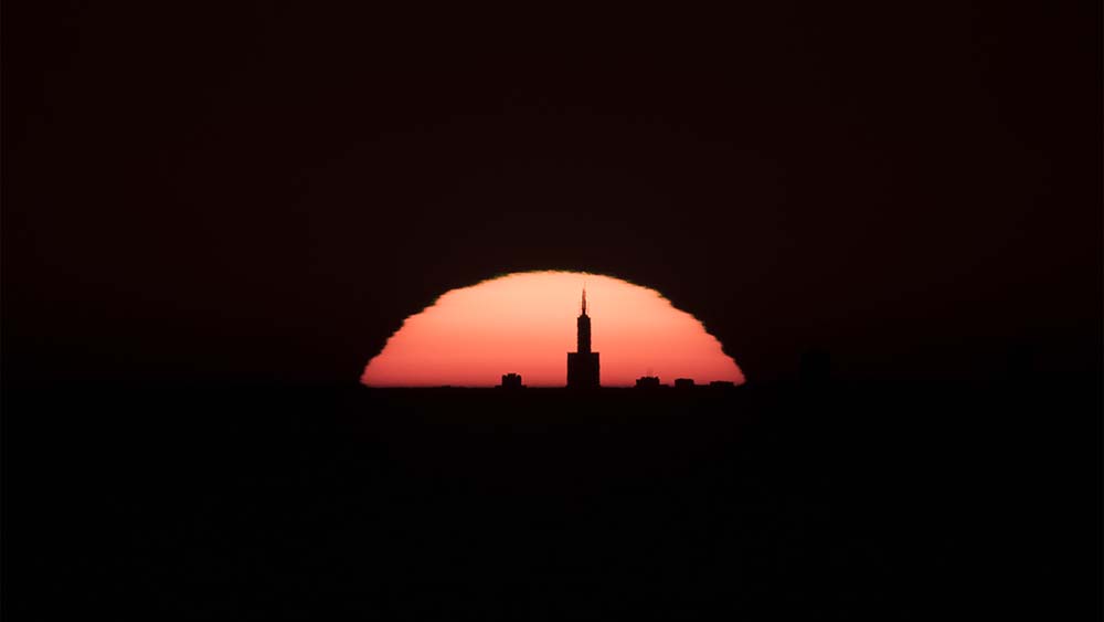 Chicago in the setting sun photo Joshua Nowicki