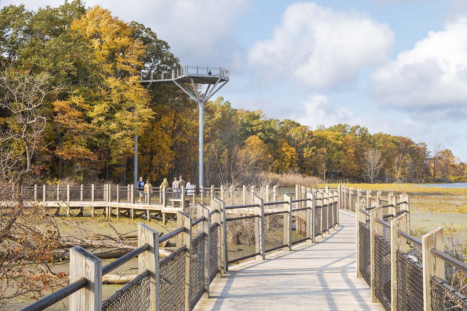 The overlook and walkways at Galien River County Park.
