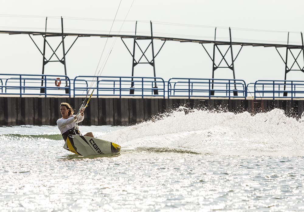 kite surfing lake michigan