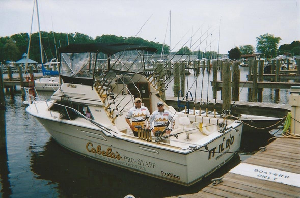 IT-IL-DO Fishing Charter Logo