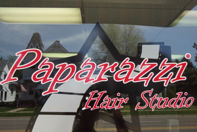 Paparazzi Hair Studio LLC Logo